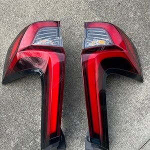 Red and Black Car Tail Lights from 2023 Honda Crv
